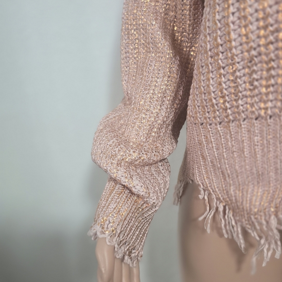 Elan Blush V-Neck Sweater with Frayed Hem - Picture 5 of 6